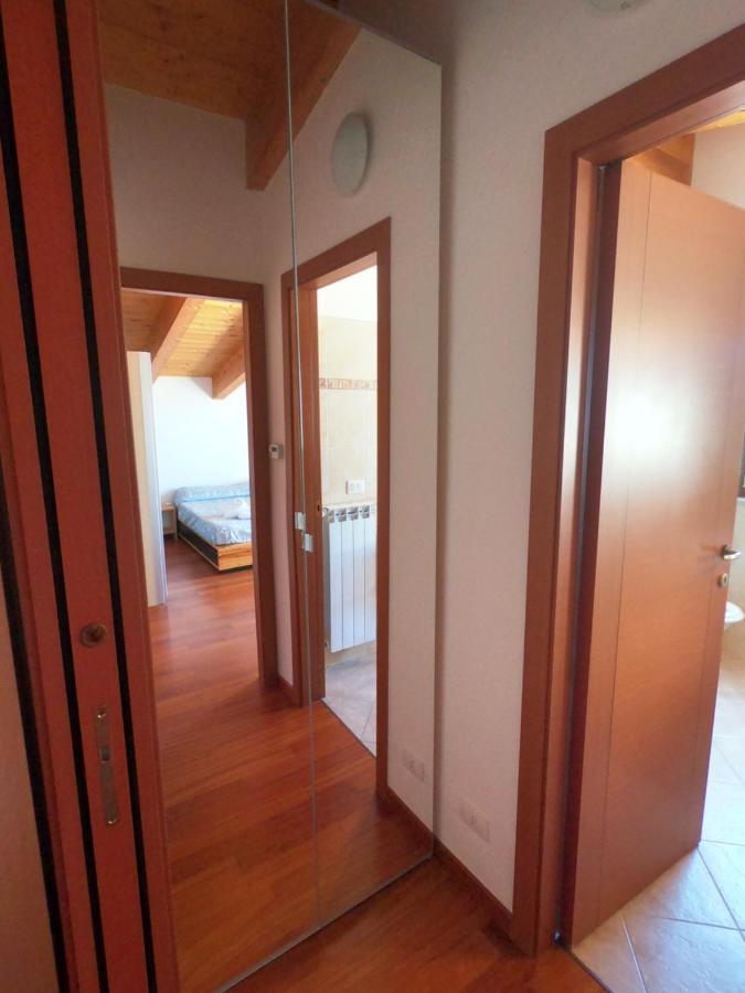 Montesilvano MarinaAttico Petfriendly Con Terrazzo, Via Del Borgoアパートメント エクステリア 写真